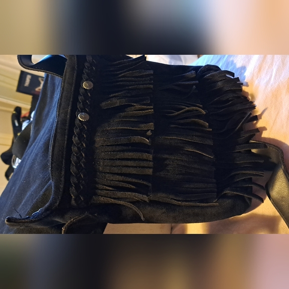Minnetonka Black Leather Fringed Shoulder Crossbody Bag - Picture 3 of 5